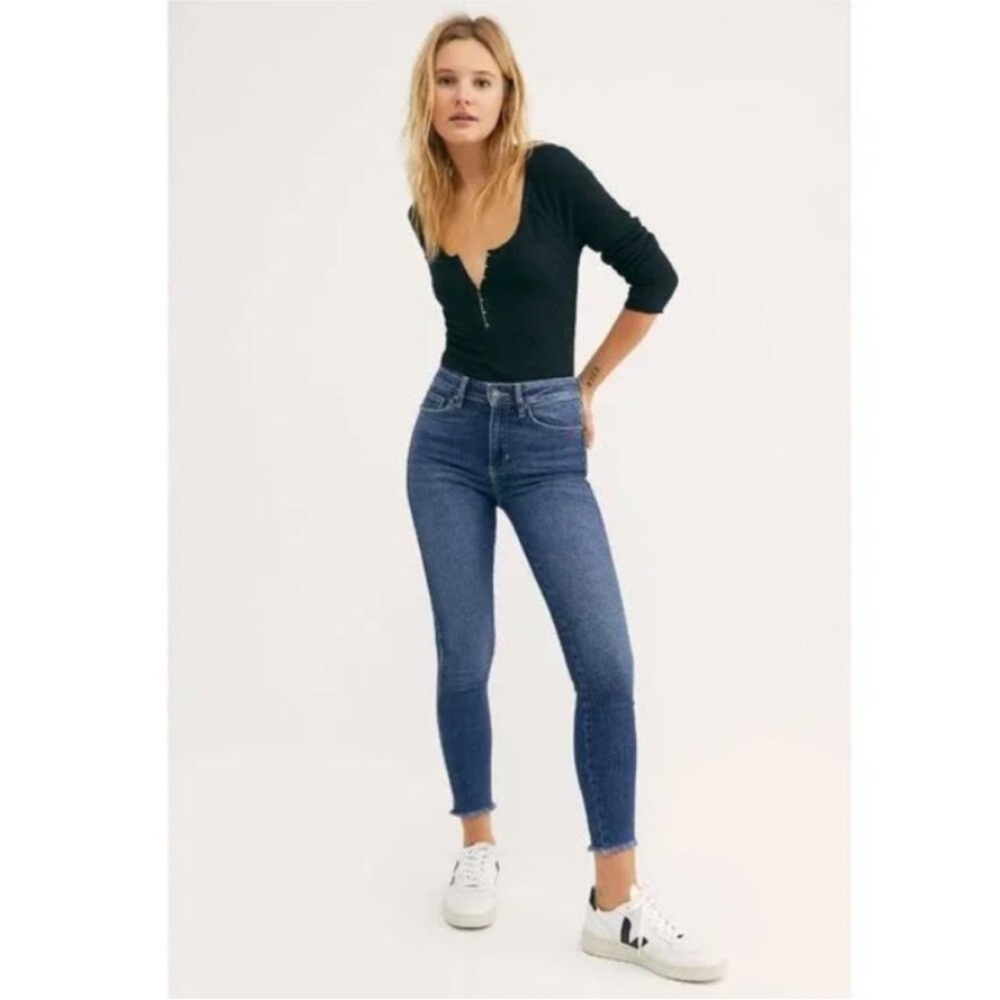 Free People We the Free Raw High Rise Jegging denim jeans 24